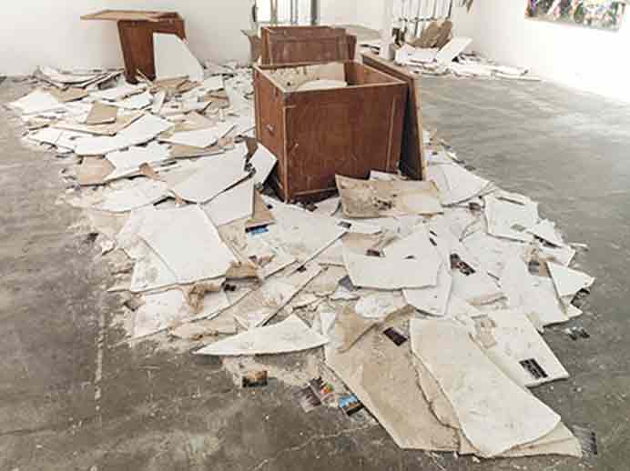 Wang Youshen  王友身 -  Per Square Meter - My Space  -  installation  -  2010  