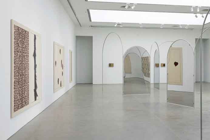 Han Mengyun  韩梦云  -  The Unending Rose  -  View of the exhibition  ShanghART Gallery 