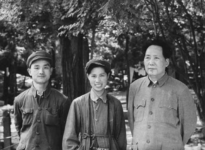 Xu Xiaobing  徐肖冰, Hou Bo  侯波 and Mao Zedong  毛泽东  -  Photography 1949