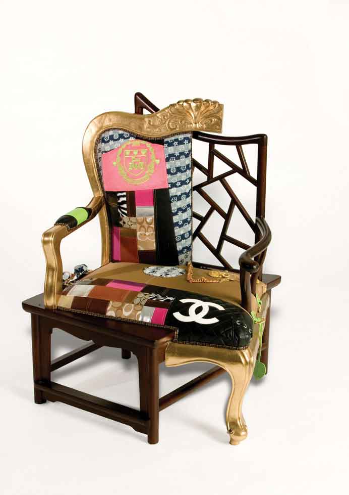 Yang Danful  杨丹凤  -  Fake Chair  -  Replica bags with elmwood frame 95 x 67 x 73 cm - Series of 20 + é AP + 2 prototypes  -  2007
